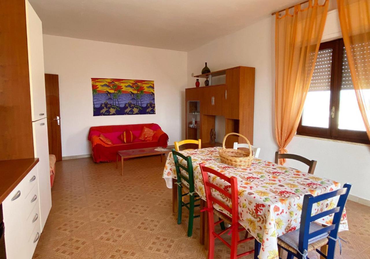 I Fenicotteri - Appartamenti Sul Mare Calasetta Exterior foto
